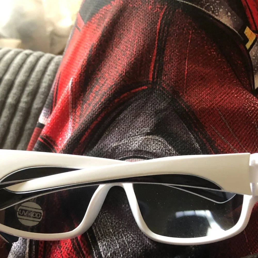 Men White Sunglasses with Dark Lenses